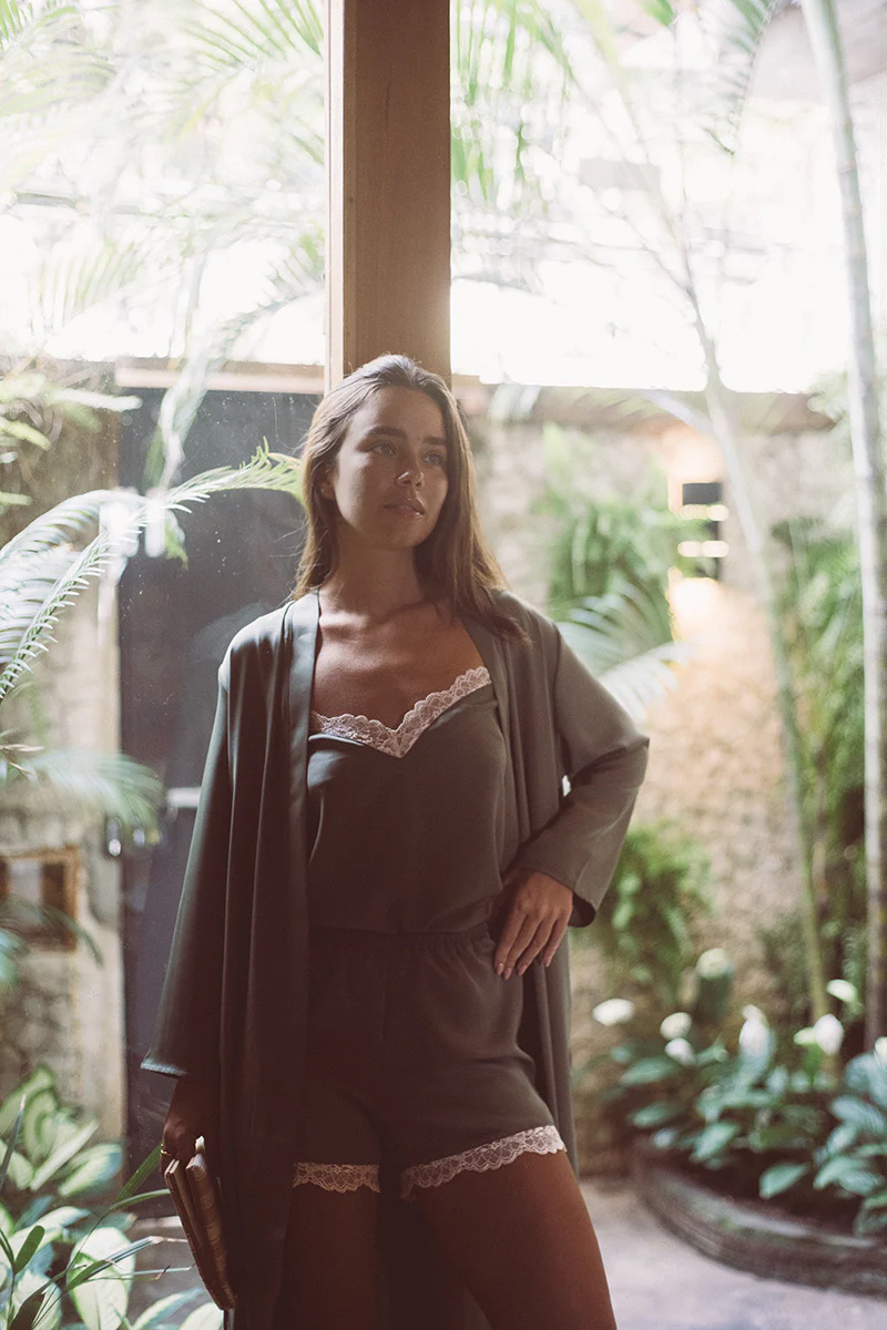 SAGE GREEN SATIN & LACE ROBE - Image 3